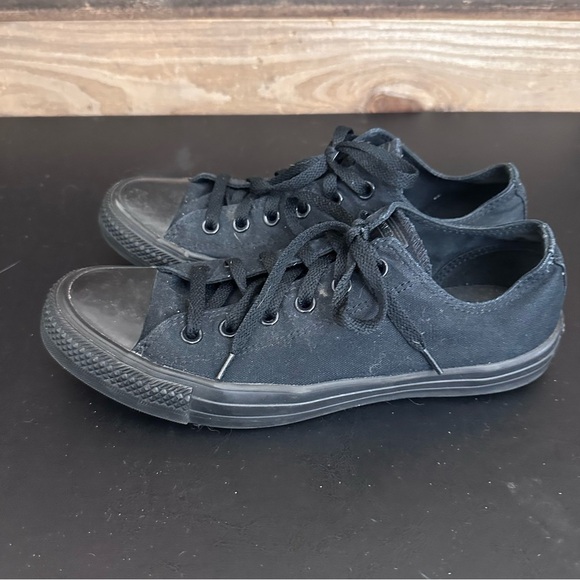 Converse All Star Chuck Taylor Men's 8 Ladies 10 Triple Black Low Top Sneakers - Picture 2 of 9